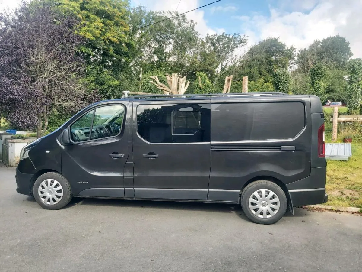 171 Renault Traffic Camper - Image 2