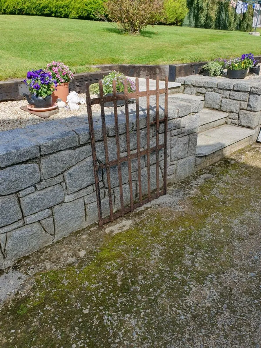 Blacksmith gate - Image 3