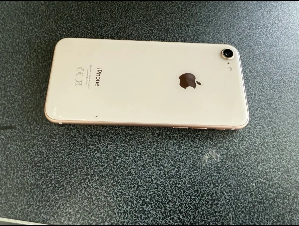 iPhone 8 rose gold 64GB - Image 2