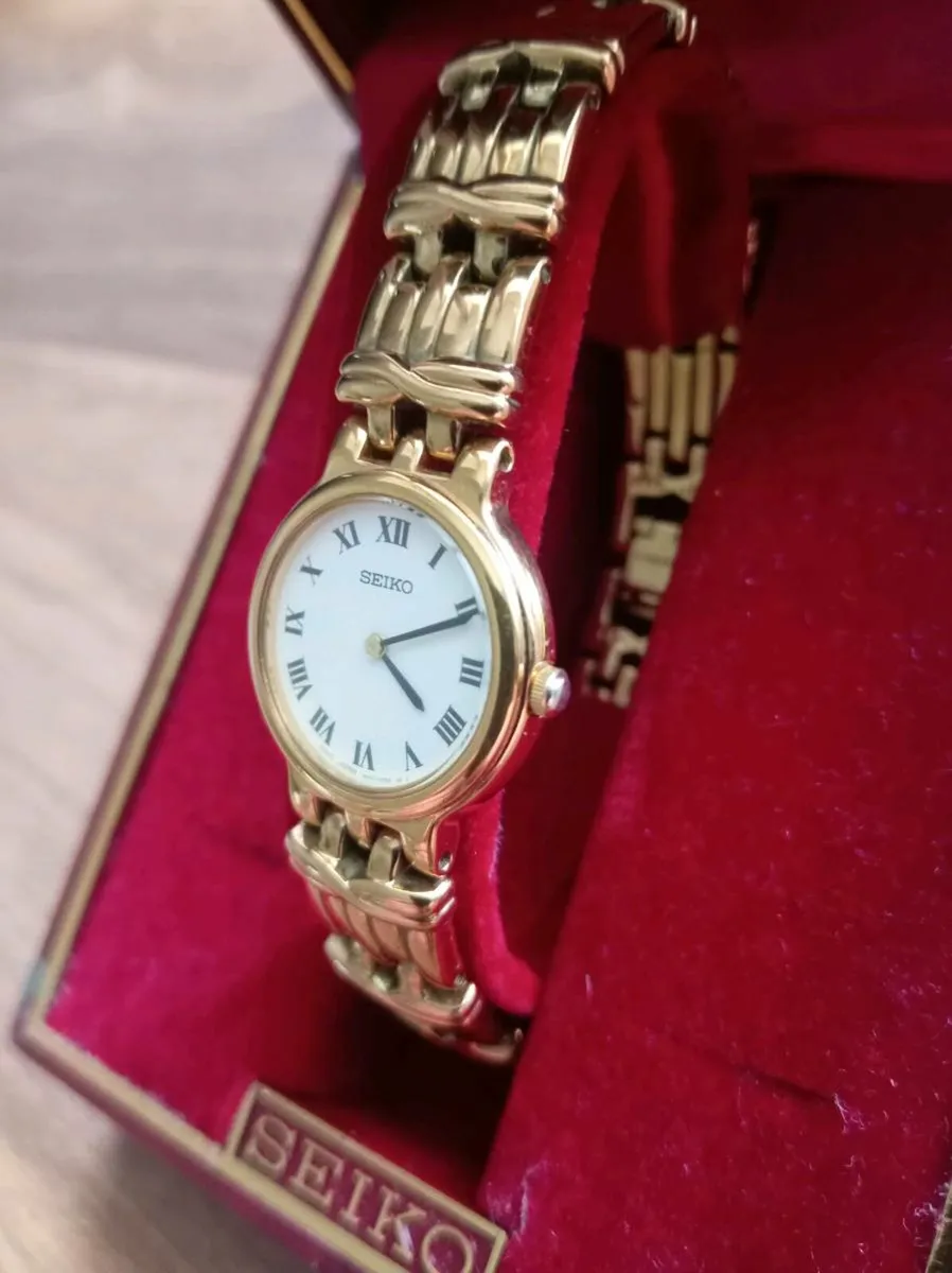 Beautiful ladies watch SEIKO - Image 2