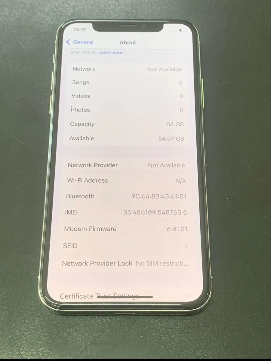 iPhone X white 64GB unlocked - Image 4