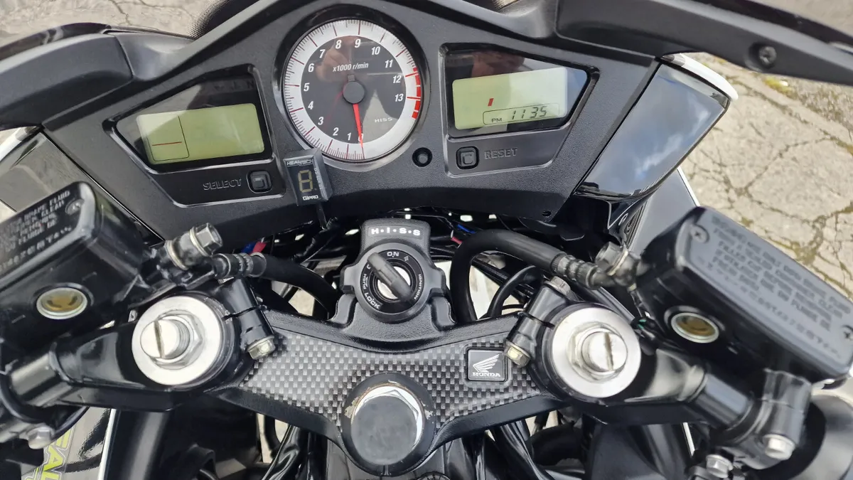 VFR800 x2 @ Doyles Athlone - Image 4