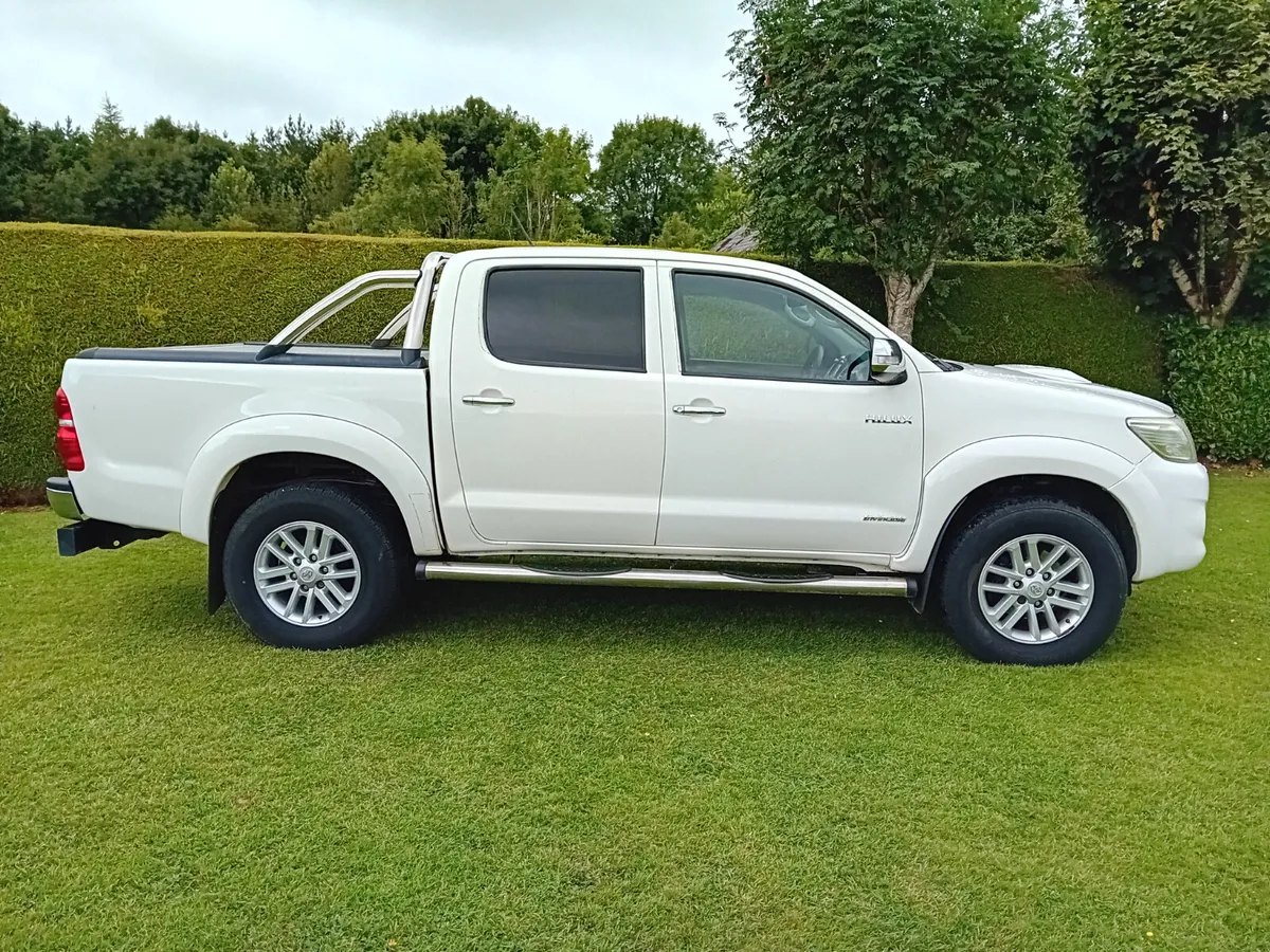 Toyota Hilux 2016 - Image 2