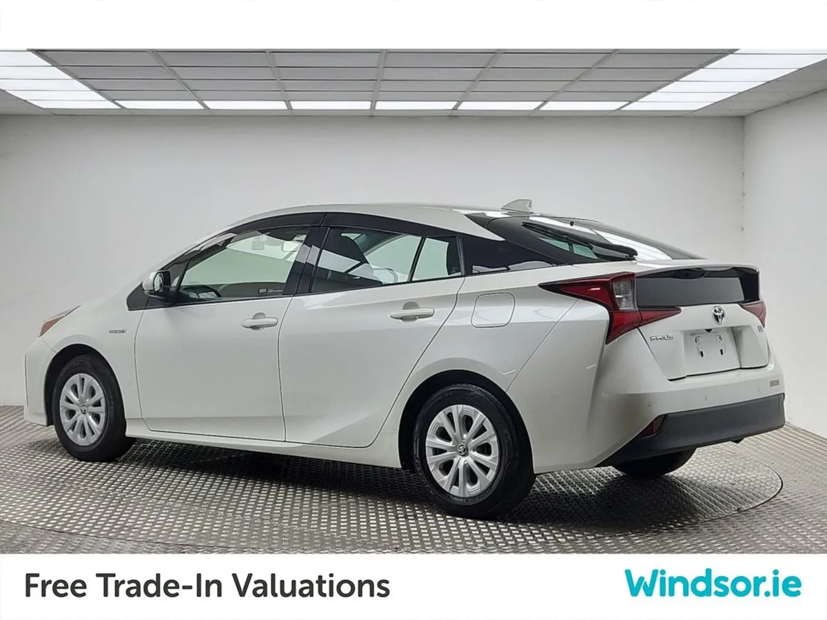 Toyota Prius 1.8 Hybrid - Image 4