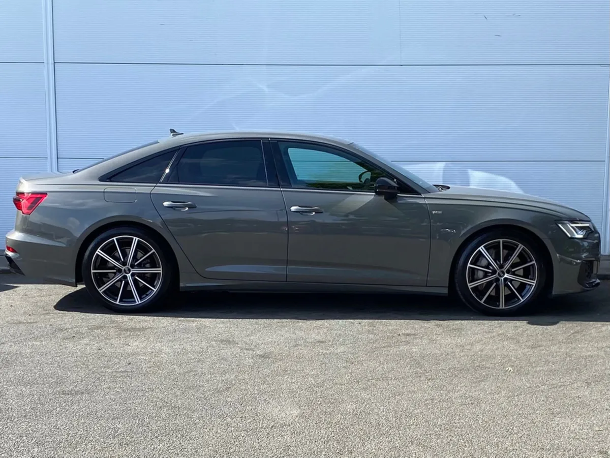 Audi A6 2.0TFSI-E BLACK EDITION 50 SLINE - Image 4