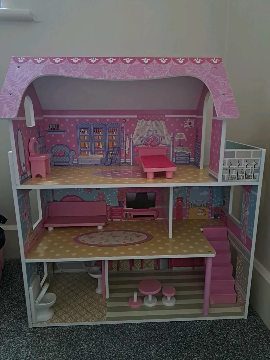 Doll house