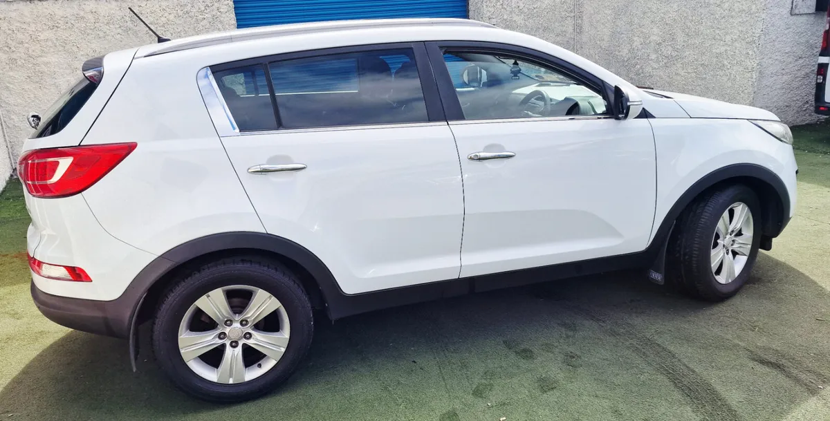 Kia Sportage EXL 1.7CRDi LEATHER PARKING SENSOR - Image 4