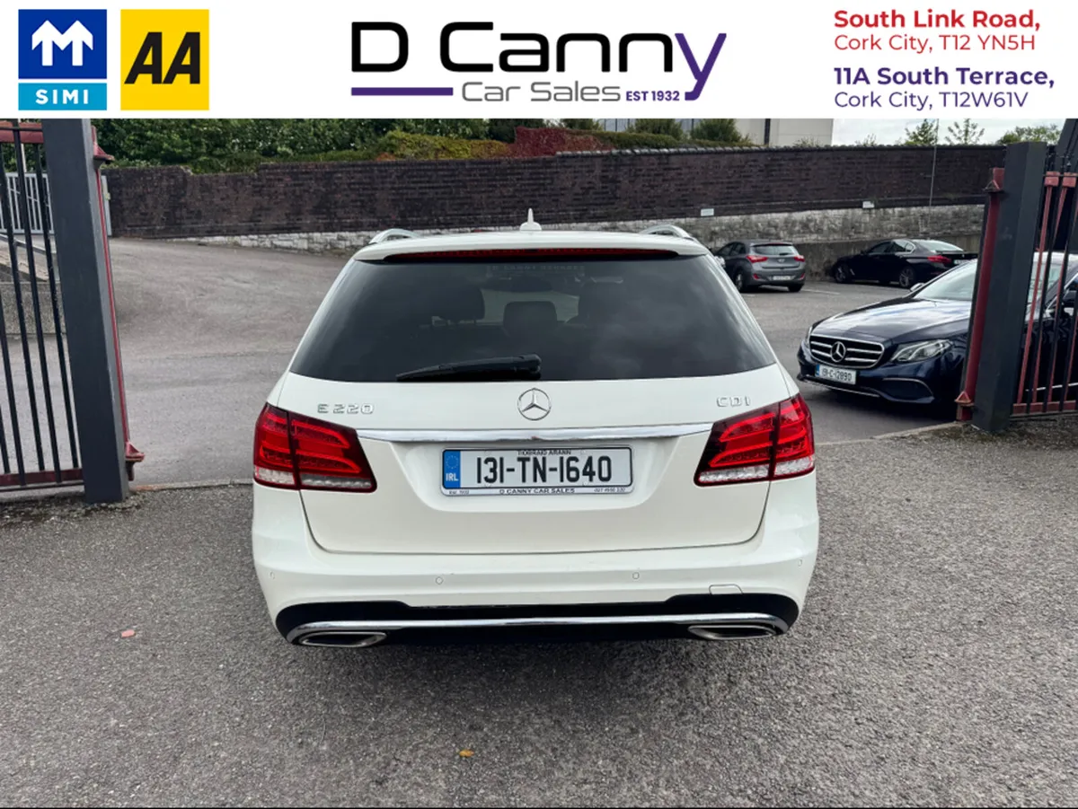Mercedes-Benz E-Class E220 CDI BLUE EFFICIENCY AMG - Image 3