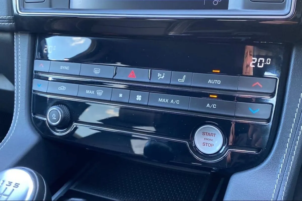 Jaguar F Pace - Image 3