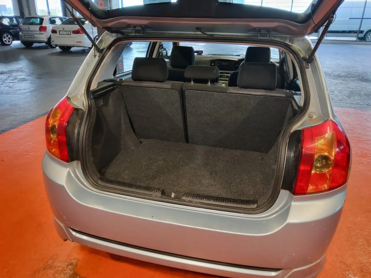 Toyota Corolla 1.4 Vvt-i 5Dr Luna - Image 3