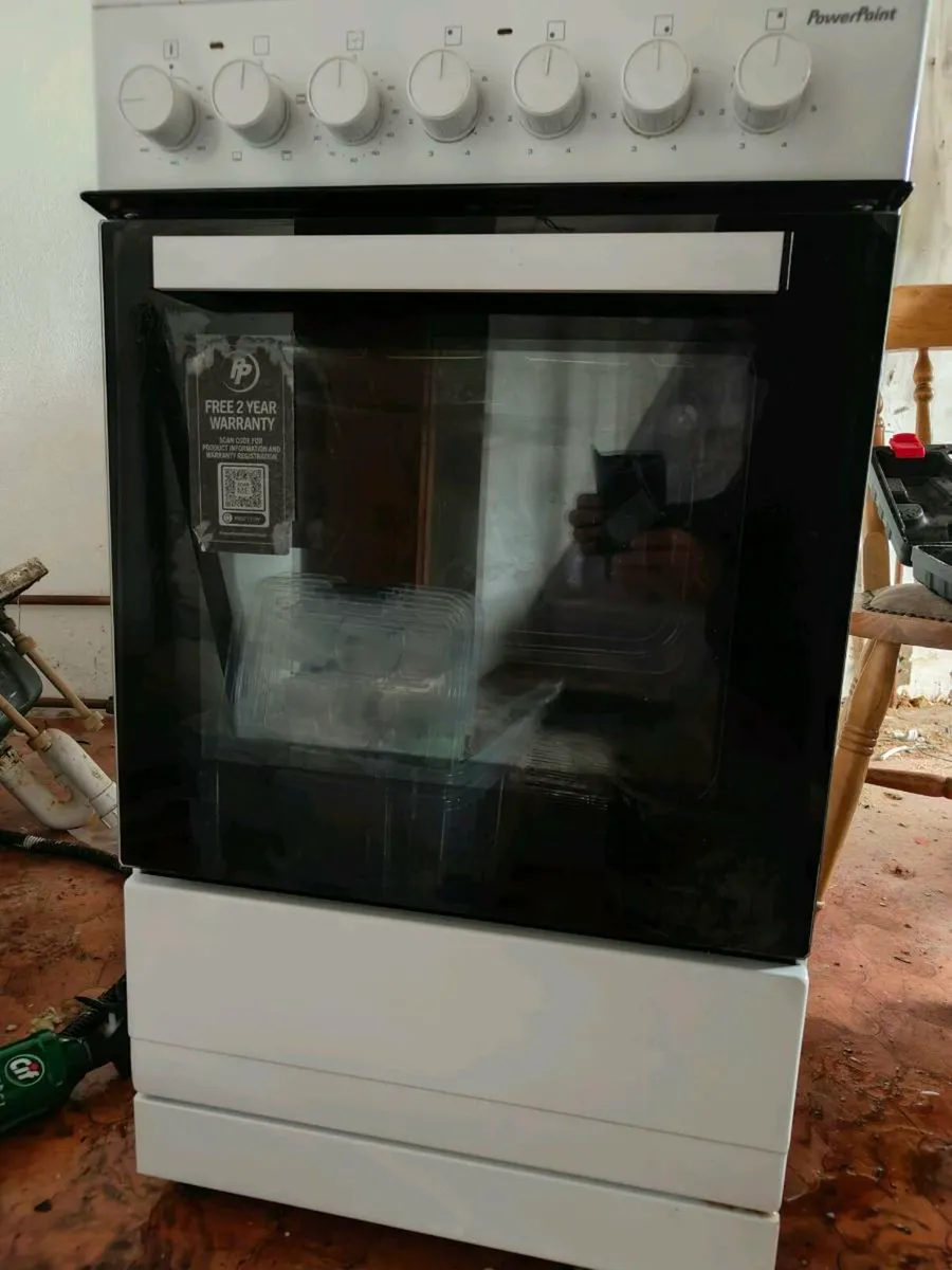Electric cooker - Image 1