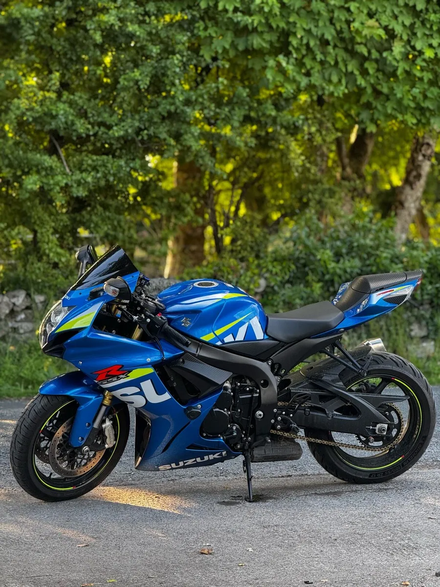 Suzuki Gsxr 750 LOW KM - Image 1