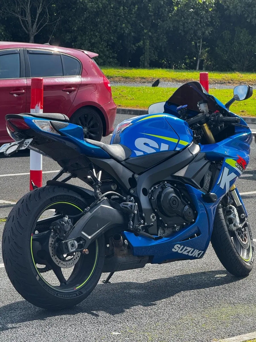 Suzuki Gsxr 750 LOW KM - Image 2