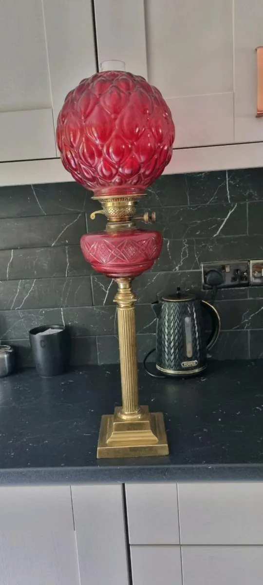 CRAMBERRY OIL LAMP - Image 1
