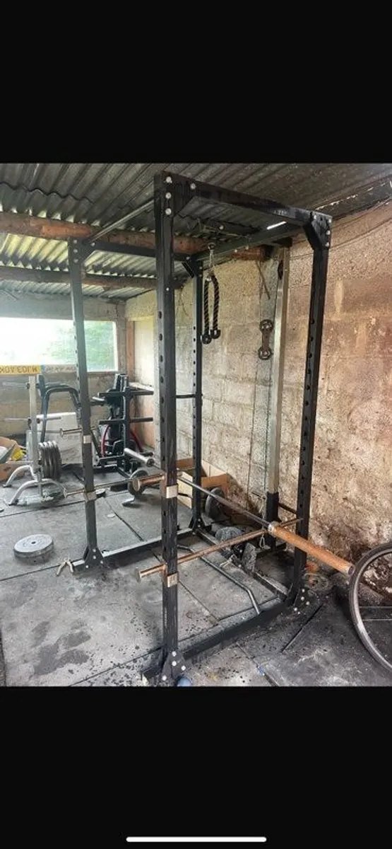 Gym + weights - Image 1