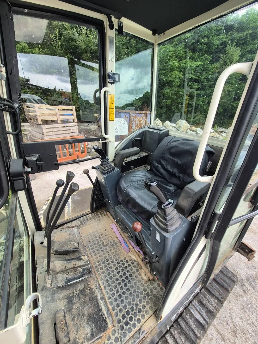 Mini Digger Terex TC48 - Image 2