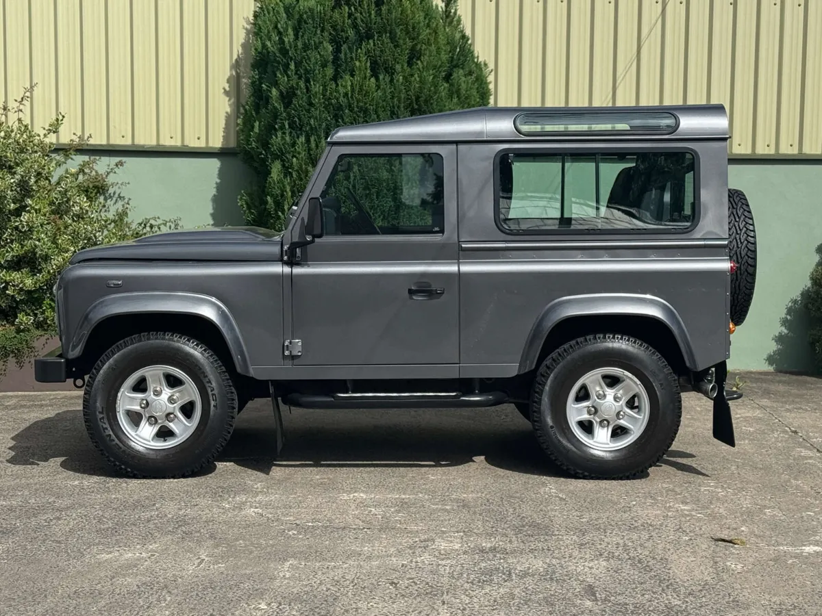 Land Rover Defender 2015, No Brexit Charges! - Image 4
