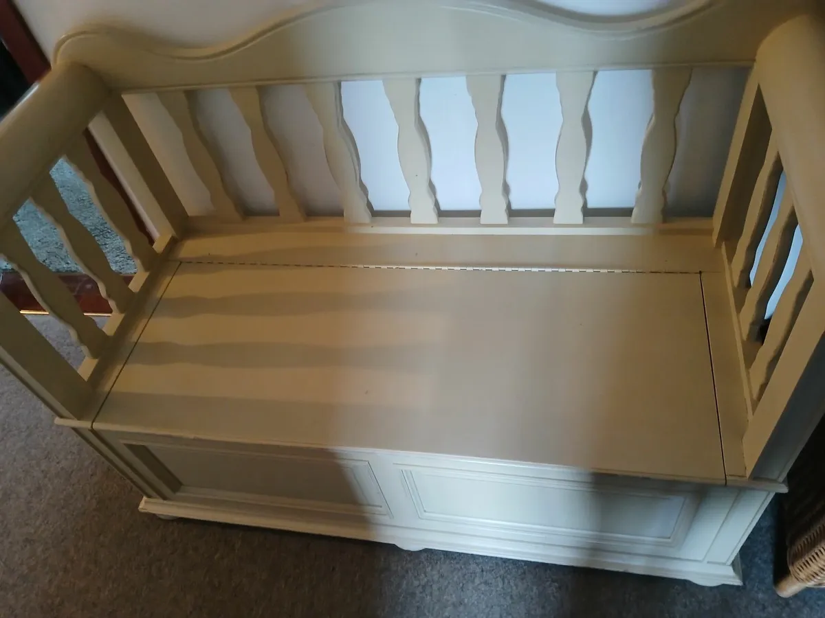 Bench  double seating ...x showhouse ..delivered - Image 3