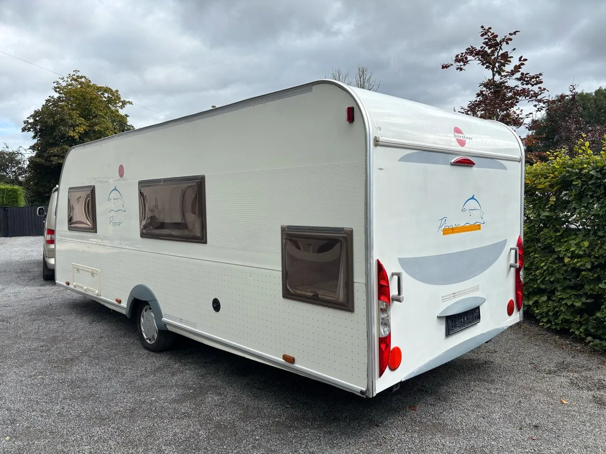 Burstner 550tk 6 berth fixed beds & awning - Image 3