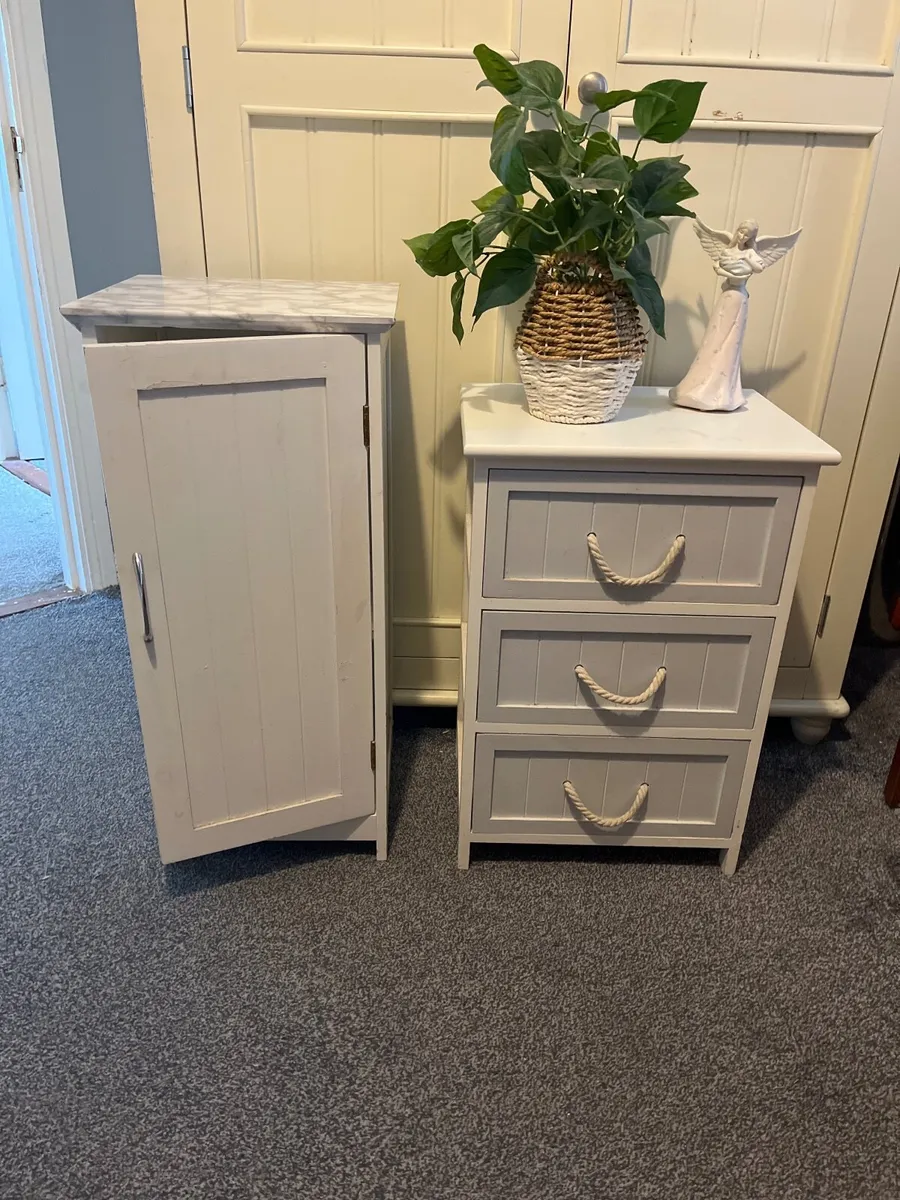 Two lockers /Bathroom cabinets - Image 1