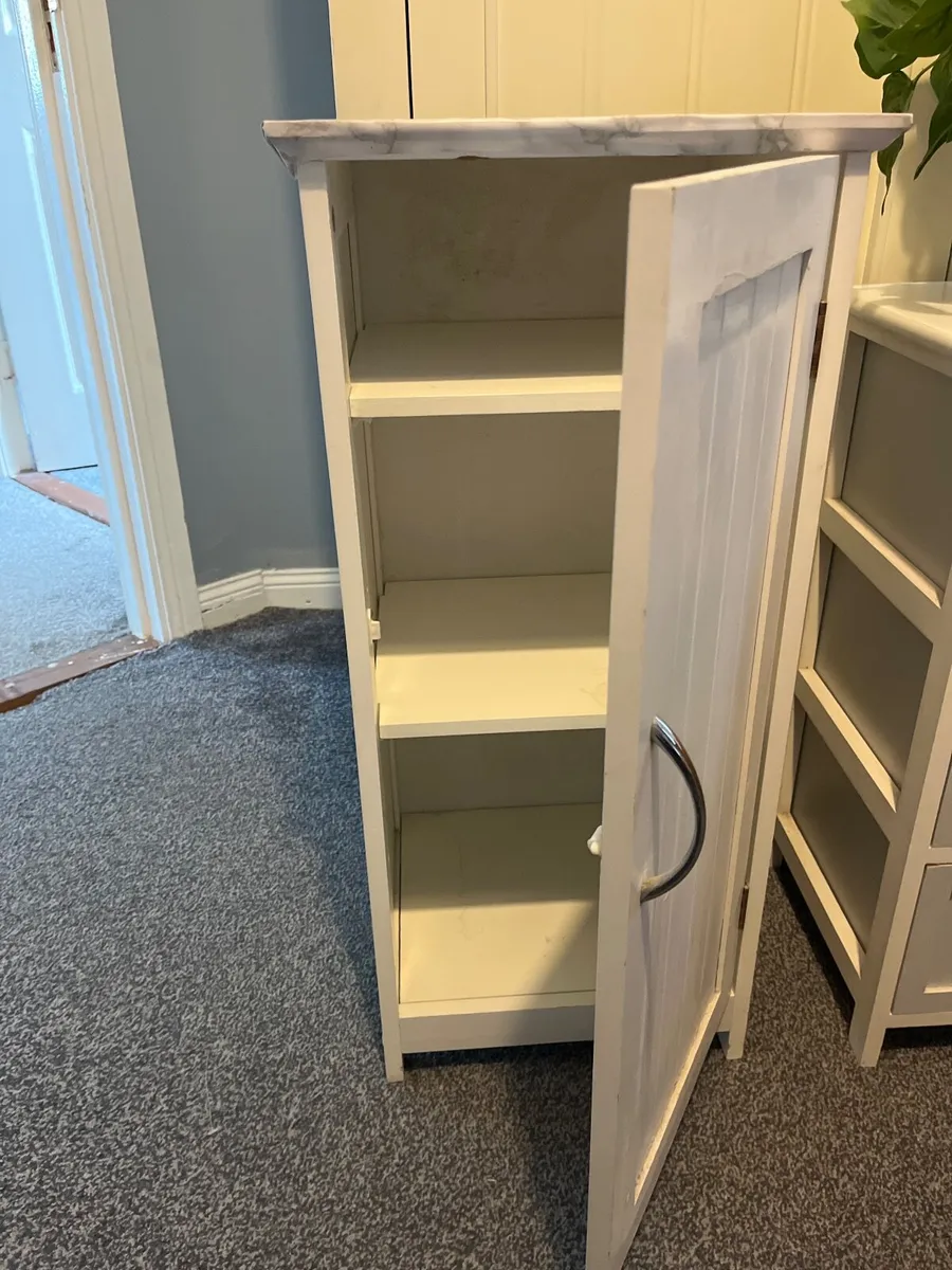 Two lockers /Bathroom cabinets - Image 2