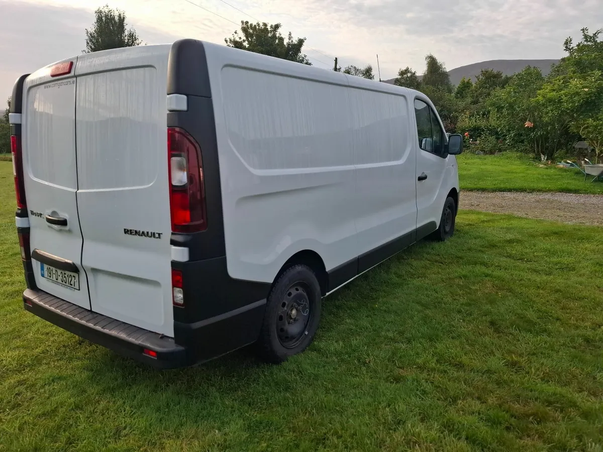 Renault Trafic 2019 - Image 2
