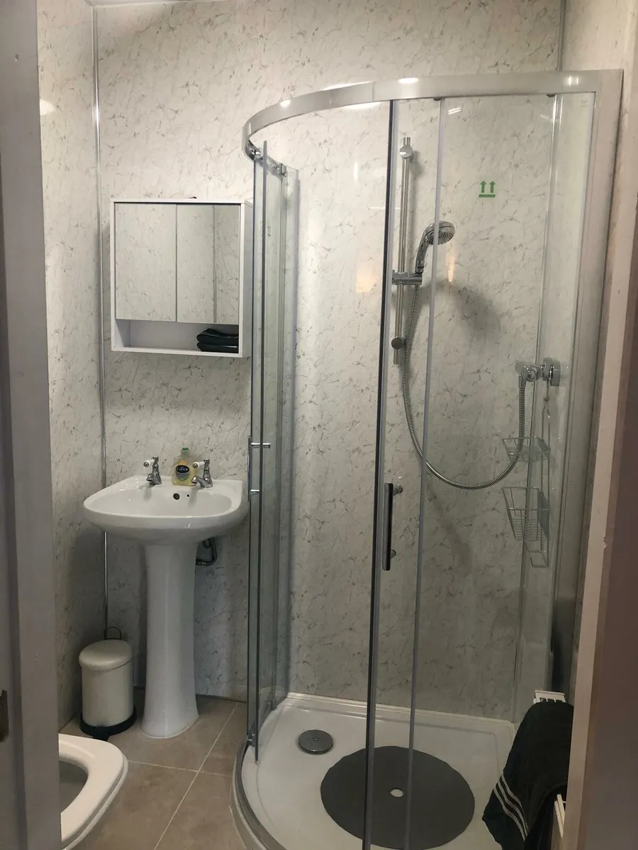 Holiday Accomadation - Image 4