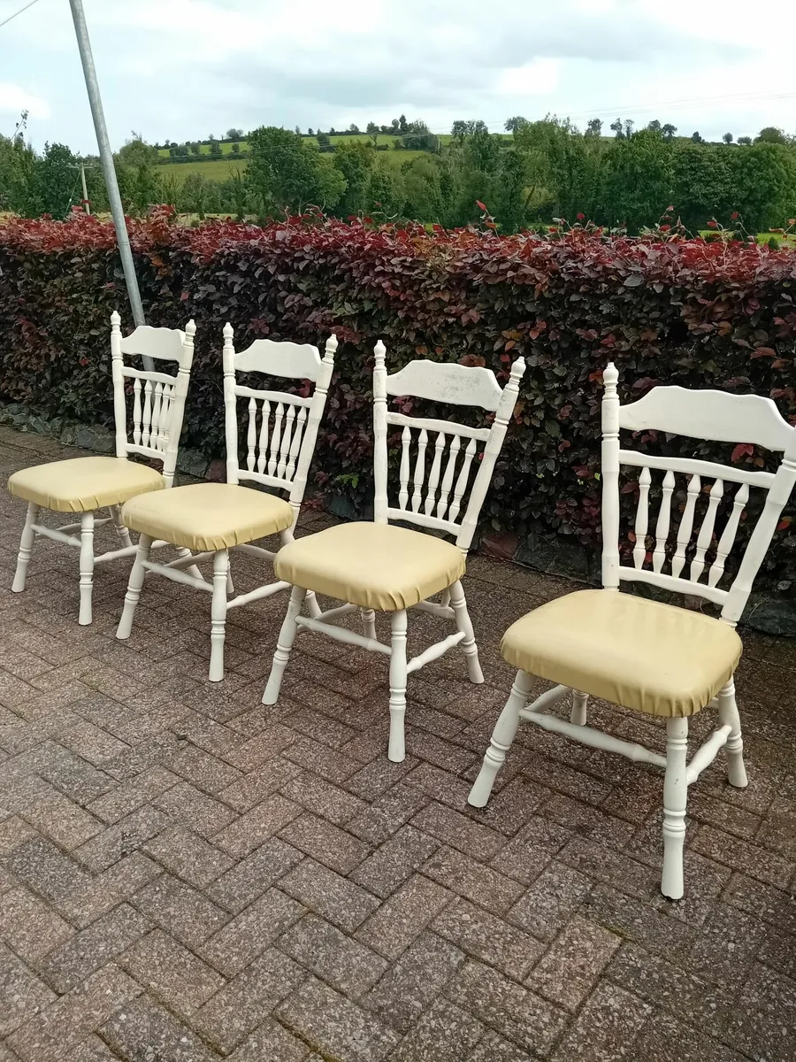 4 Dining room chairs - Image 1