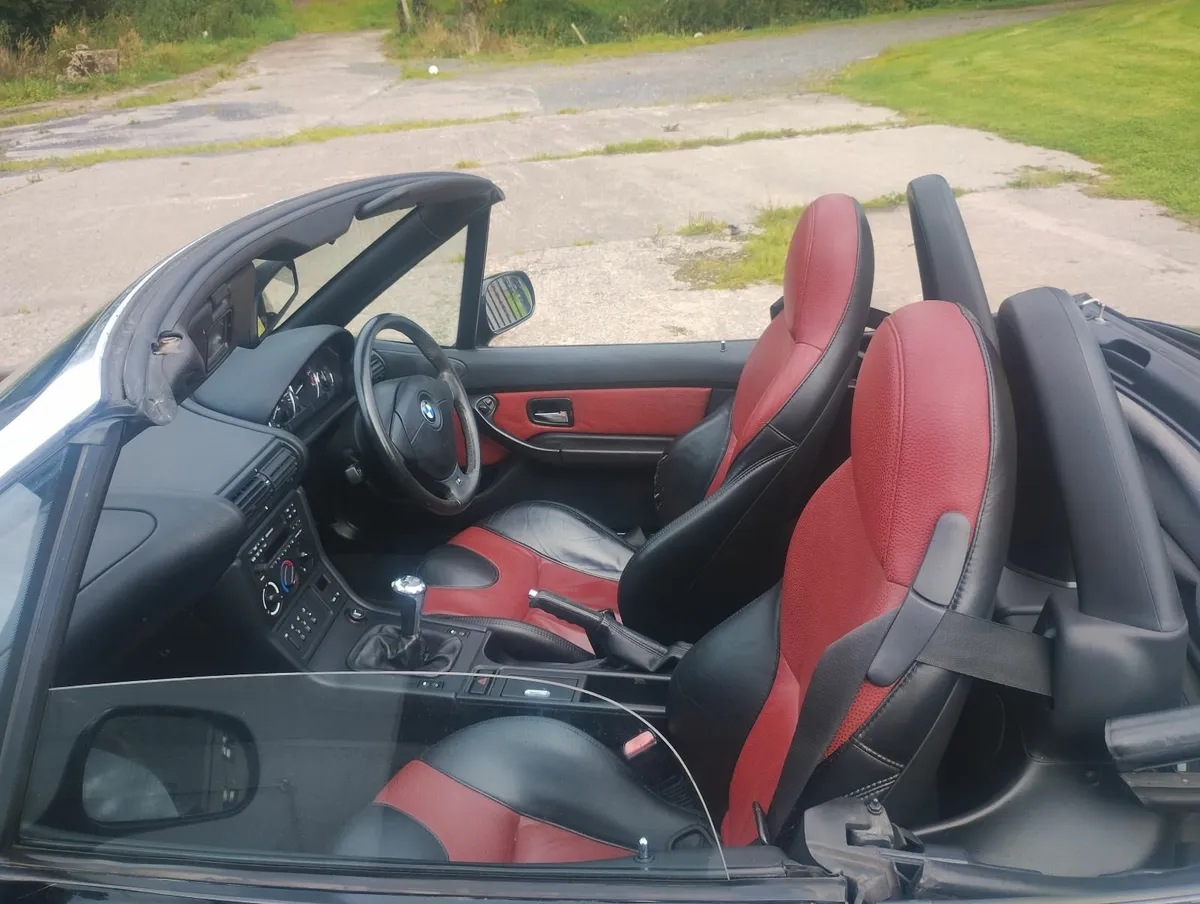BMW Z3 1999 - Image 2