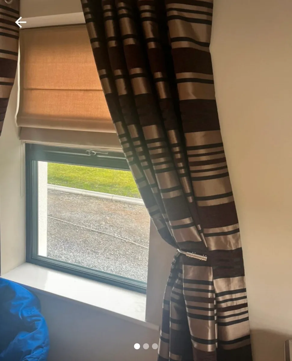 Curtains - Image 1