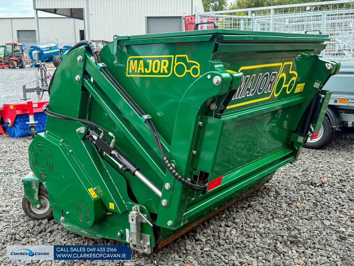 Major 160 Green Bee Flail Collector - Image 3