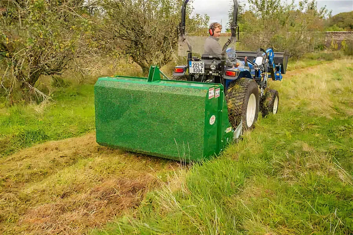 Major 160 Green Bee Flail Collector - Image 4