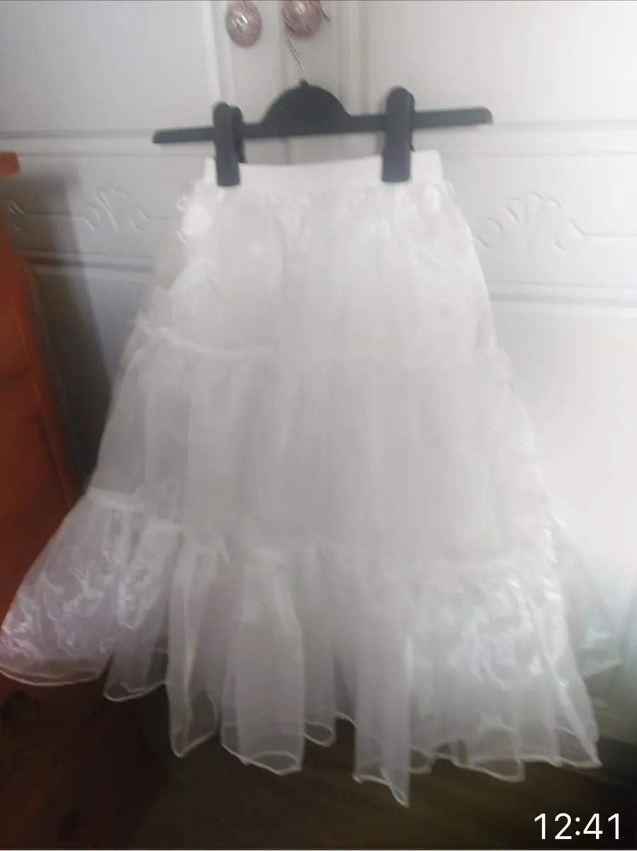 New dress & fasinator - Image 3