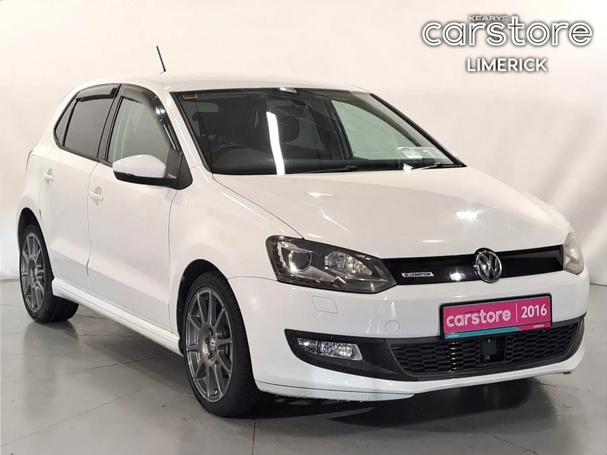 Volkswagen Polo 1.0 PET Auto Trendline - Image 1