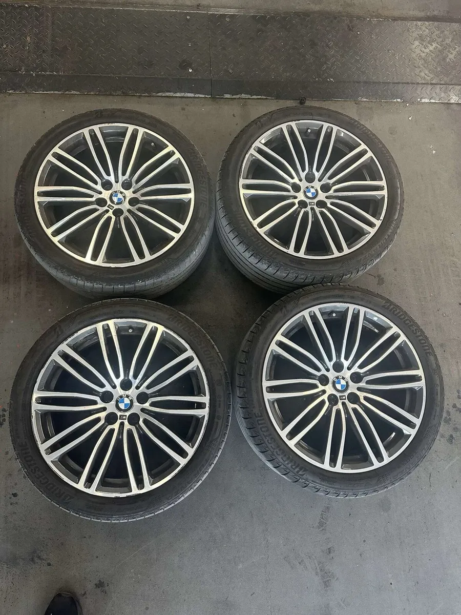 Genuine BMW G30 19” Alloys - Image 1
