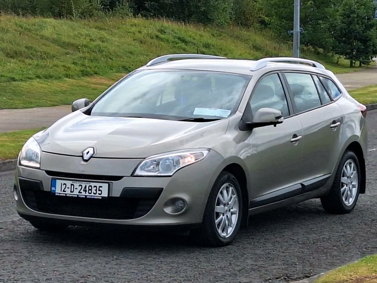 RENAULT MEGANE NEW NCT & TAX & LOW MILEAGE - Image 4