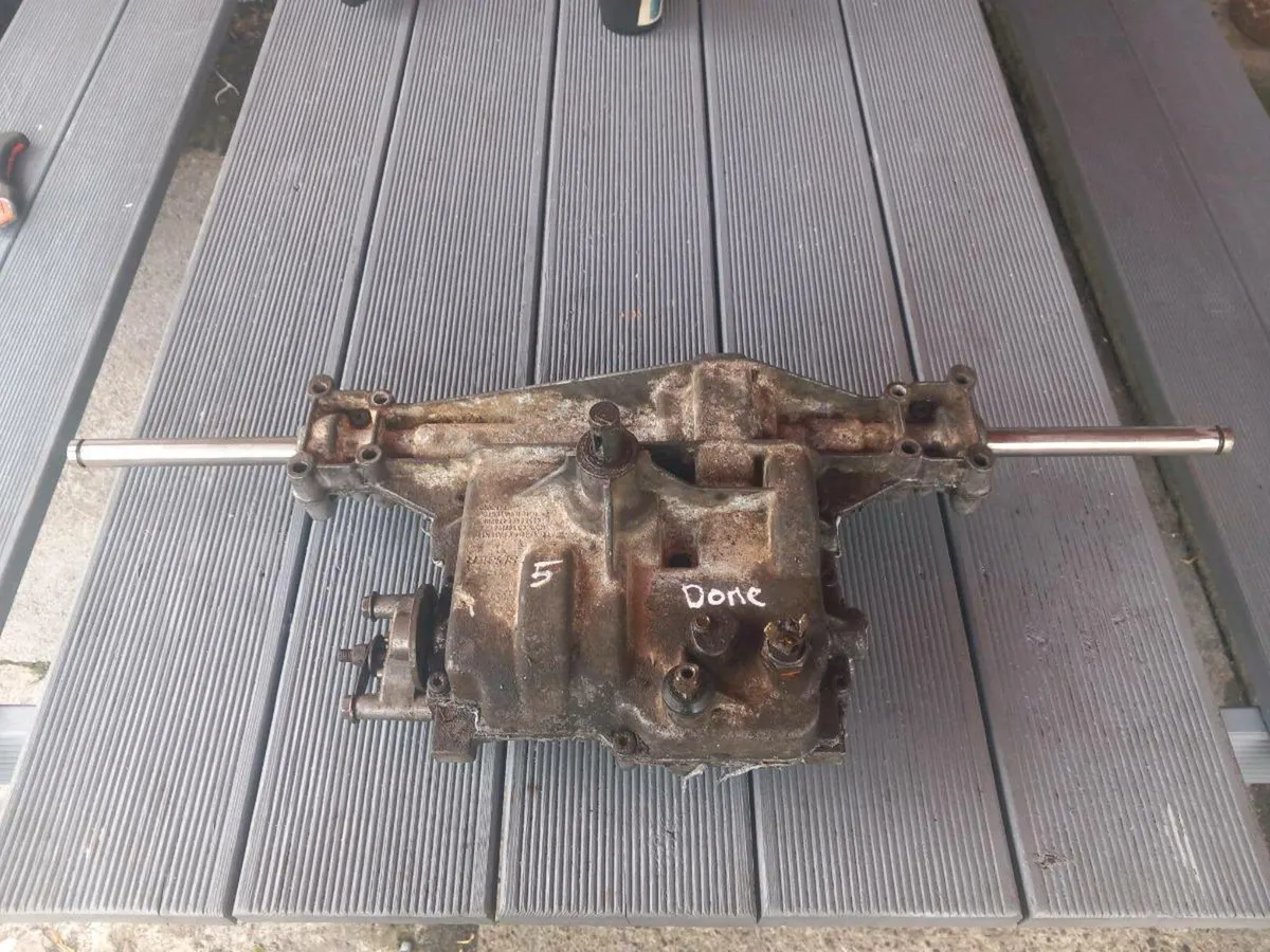 Castlegarden/spicer Dana manual gearbox for sale - Image 1