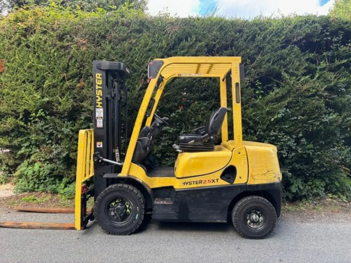 Hyster Diesel Forklift - Image 1