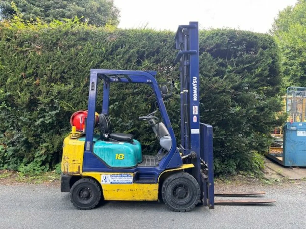 Gas Forklifts - Image 1