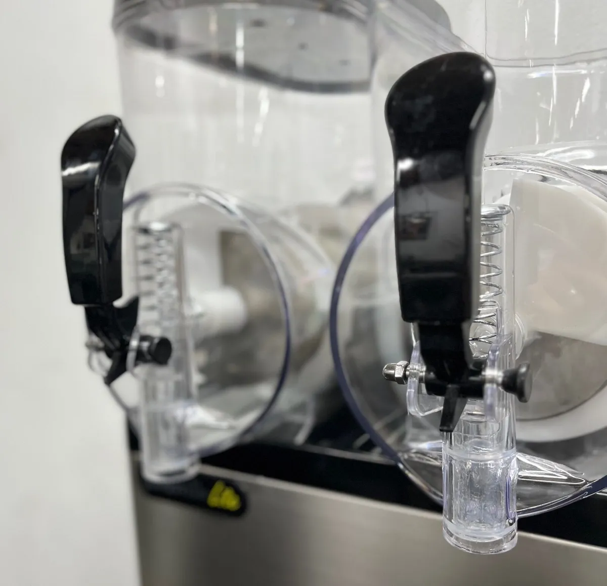 Slush Machine with 6 Month Pay Plan or save 15%! - Image 1