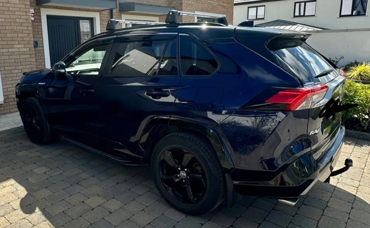 Toyota RAV4 Hybrid Sport - Image 3