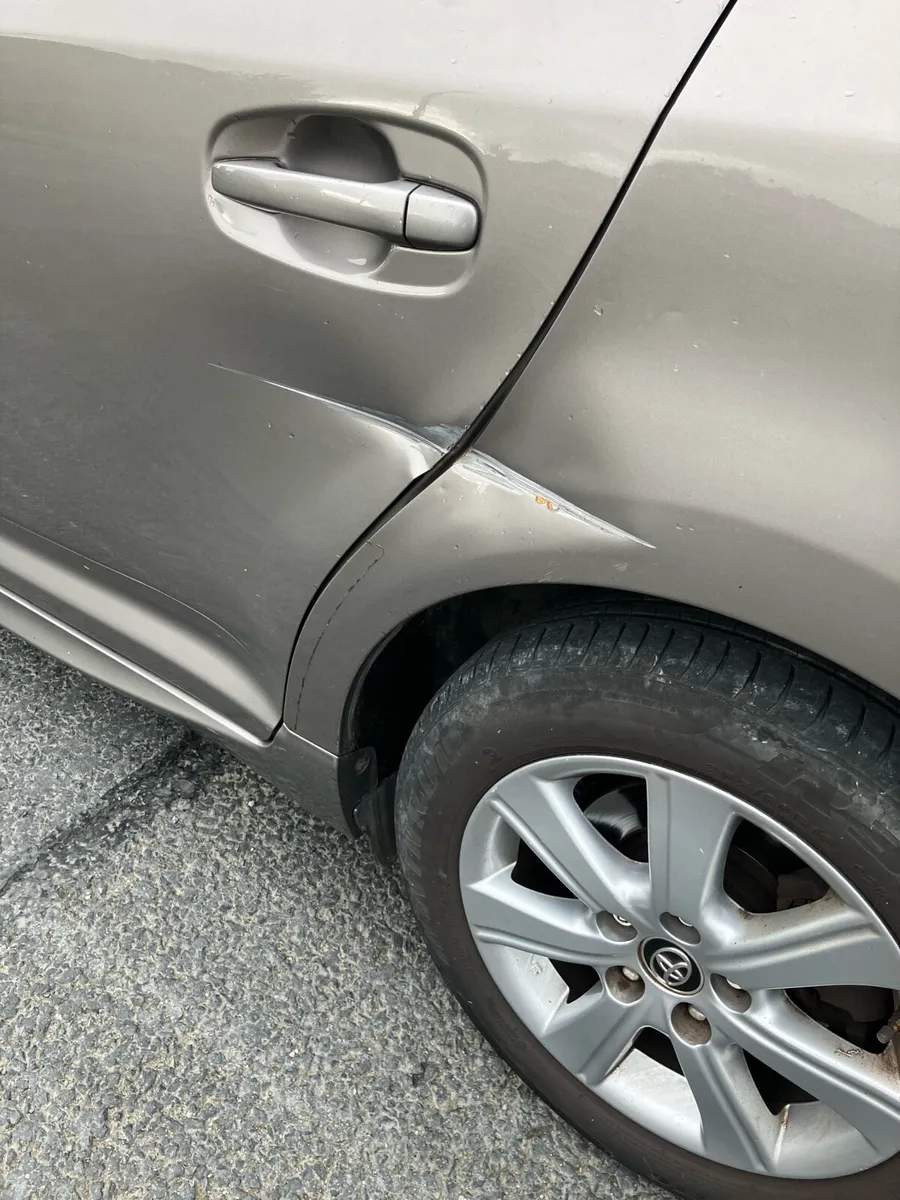 Car - Image 2