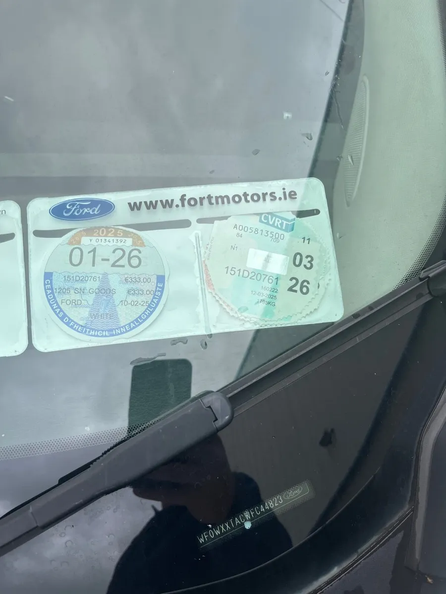 Ford Transit Courier 2015 - Image 2