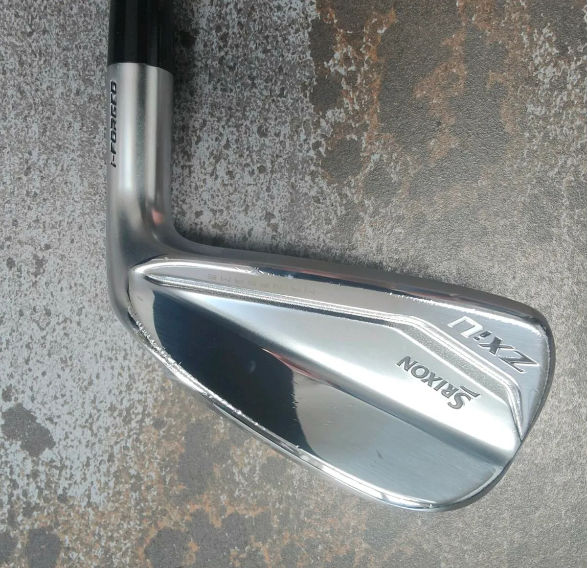 Srixon ZXiU 4 iron - Image 3