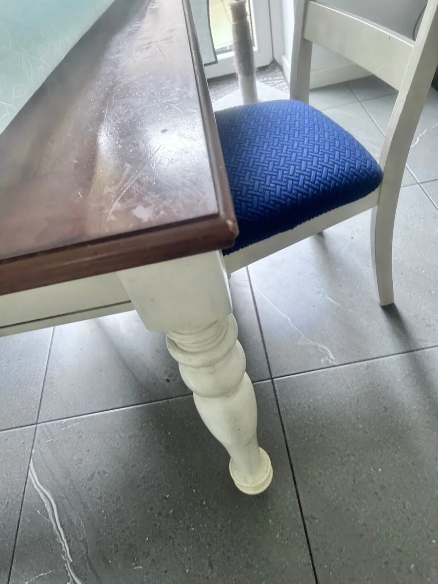 Free dining table good condition - Image 1