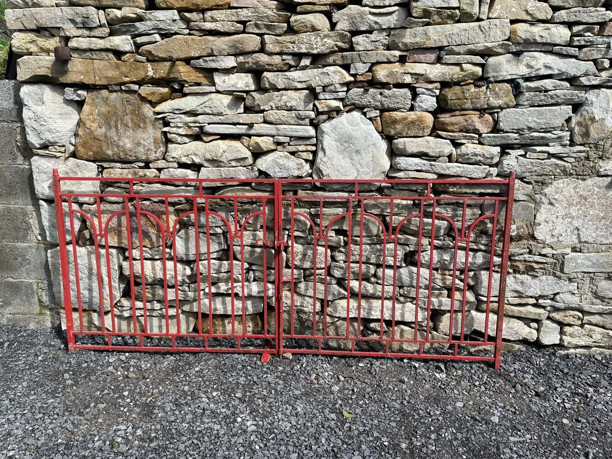 Gates - Image 1