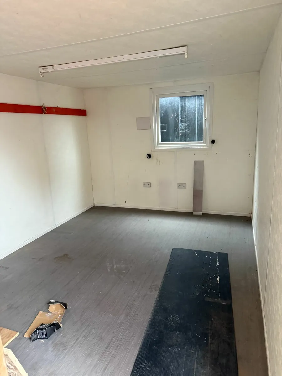 40ft Anti-Vandal Site Container with Toilet Block - Image 4