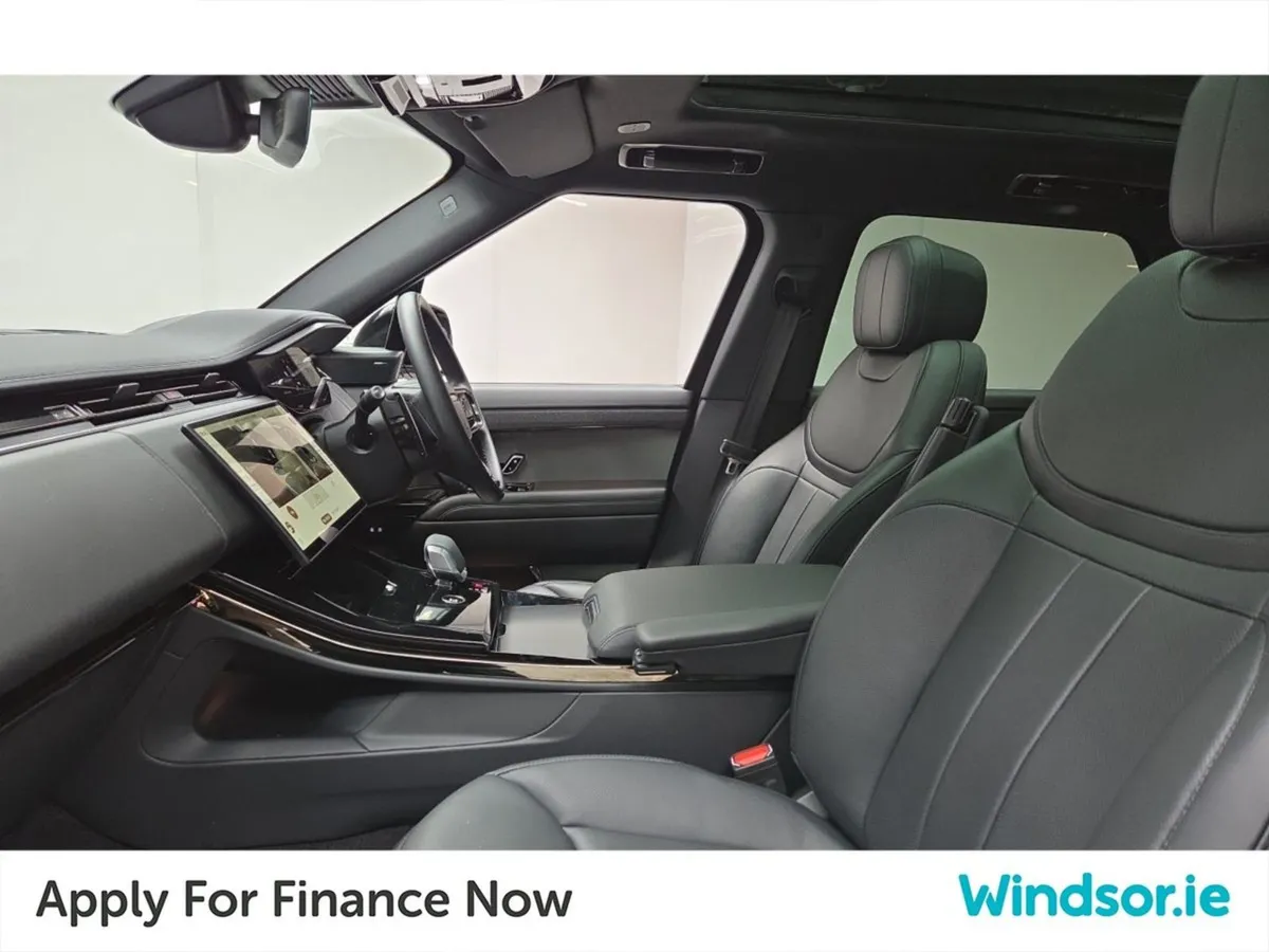 Land Rover Range Rover Sport P440e Sport DYN SE 4 - Image 4