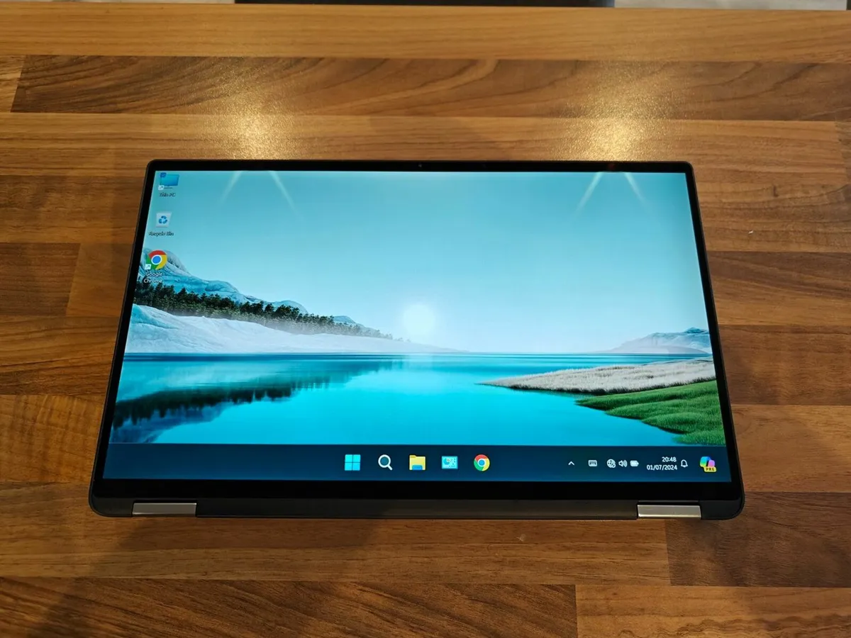 DELL Latitude 7400 2-in-1 360 Rotated Touchscreen - Image 1