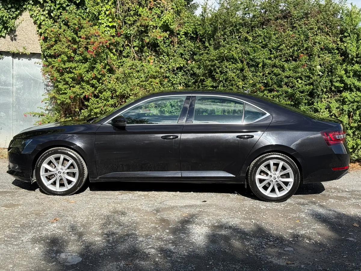 Skoda Superb 162 87kms!!! - Image 4